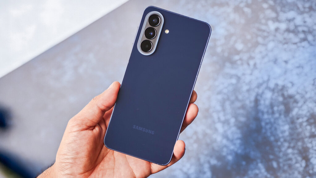 5 android phones you should buy instead of the galaxy.jpg
