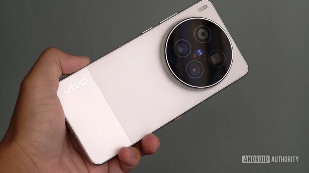 this ultra camera beast just went global but prepare your.jpg