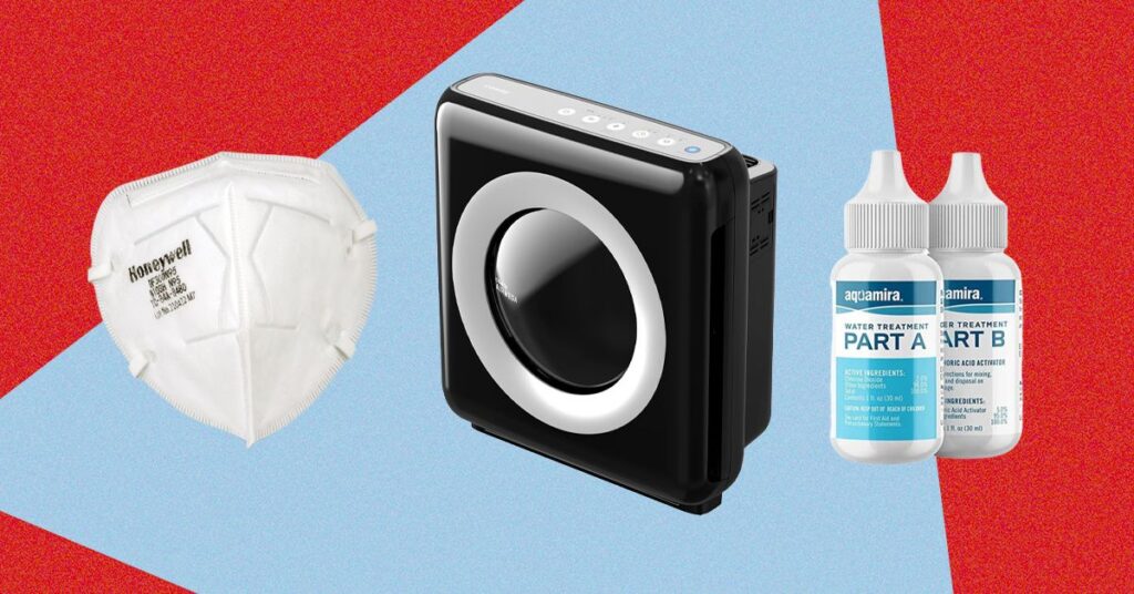 what should be in your emergency kit before disaster strikes .jpg