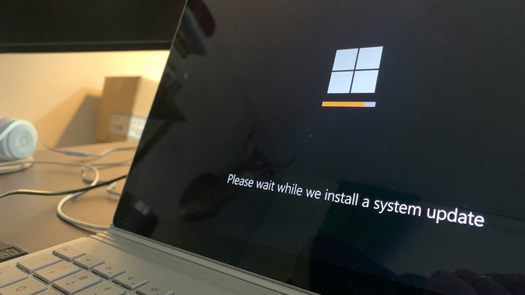 French govt says au revoir Home windows, bienvenue Linux clint patterson jcy4oema3o unsplash 5389.jpg