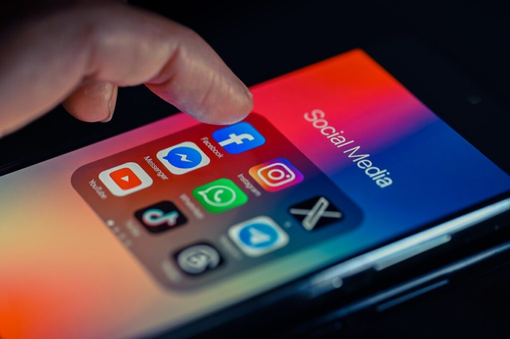 social media icons.jpg