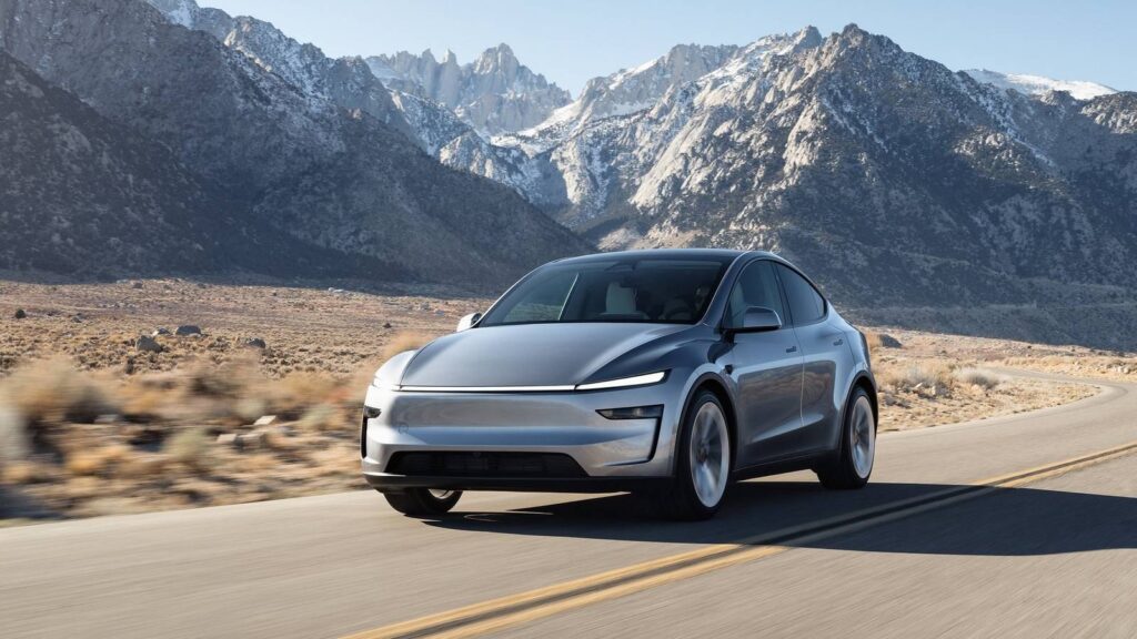 tesla model y 2025 hd a5a51a581baa52117654cde58c3ed01d4e0d21654.jpg
