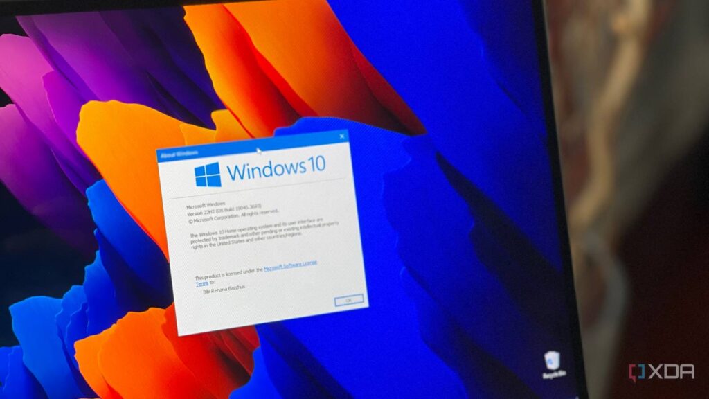windows 10 laptop.jpg