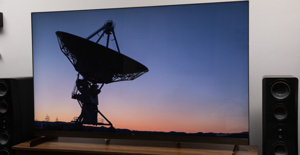 268335 tcl x11l tv jhiggins 0011.jpg