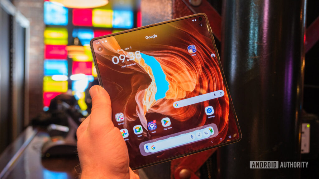 motorola razr fold vs pixel 10 pro fold google is.jpg