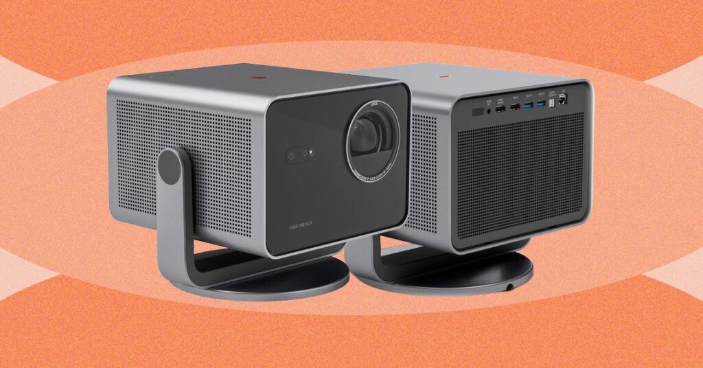 review20leica20cineplay20projector20top20art2005202620source20bh20photo.jpg