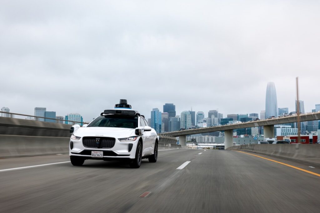 sf waymo freeway front.jpg