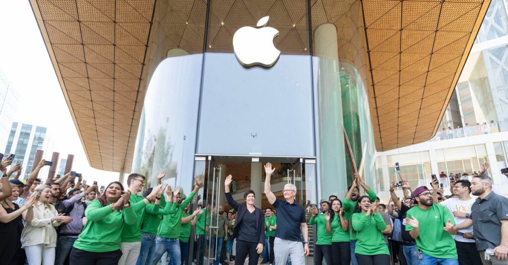 tim cook opens apple bkc.jpeg