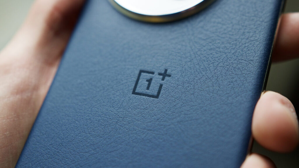 wondering where your oxygenos update is oneplus quietly hit pause.jpeg