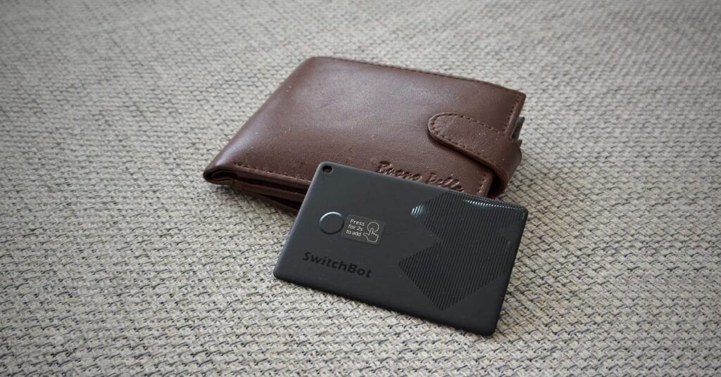 FInd your misplaced pockets along with your iPhone the usage of SwitchBot Pockets Finder Card apple switchbot wallet finder iphone.jpg