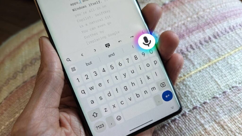 gboard voice icon on keyboard.jpg