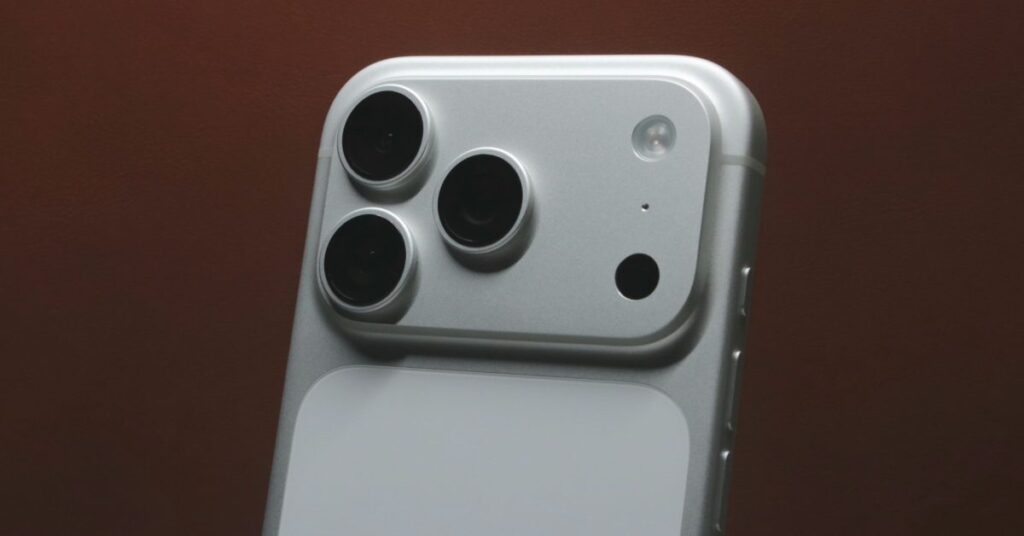 iphone 17 pro silver camera angle.jpg