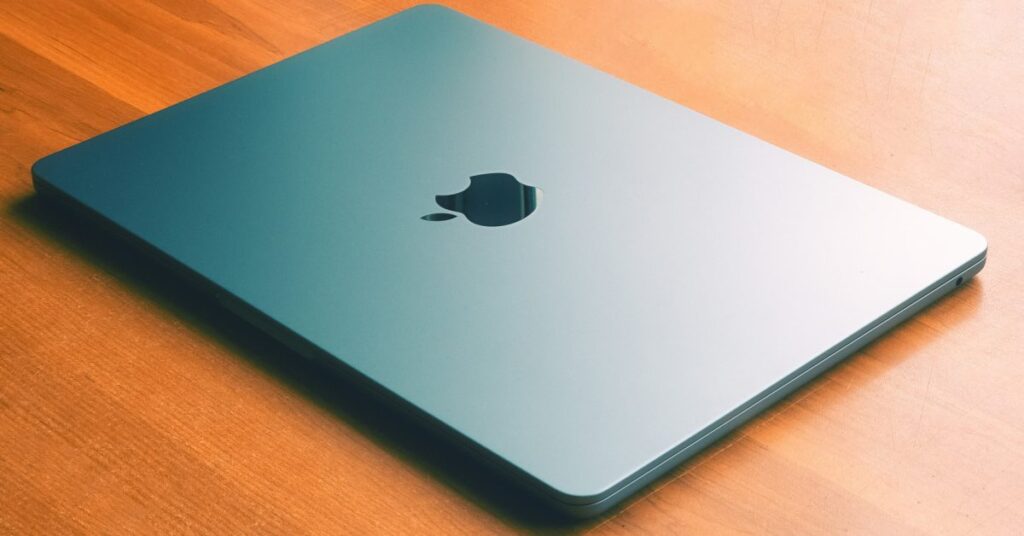 macbook air m4 model.jpg