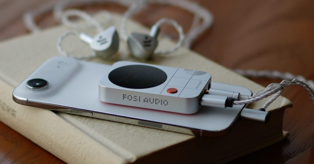This magnetic headphone amp places a DAC (and show) at the again of your iPhone magdac.webp.jpeg