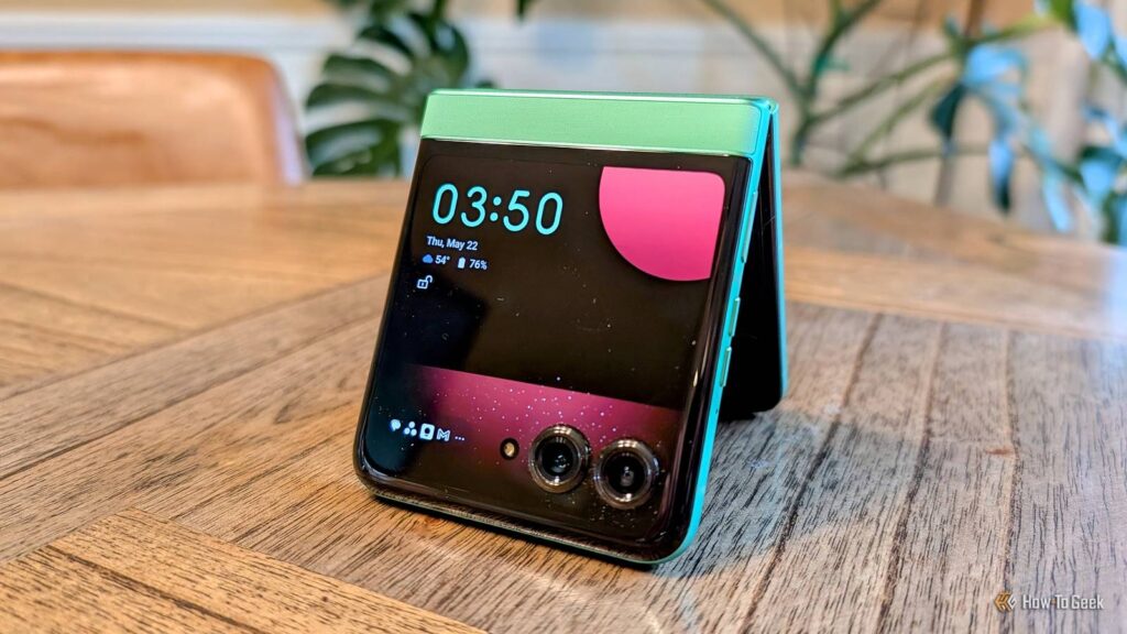 moto razr 2025 12 1.jpg