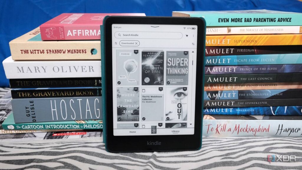 Your Kindle does not wish to be hacked to flee Amazon's walled lawn no need to jailbreak kindle to use it without amazon services.jpg