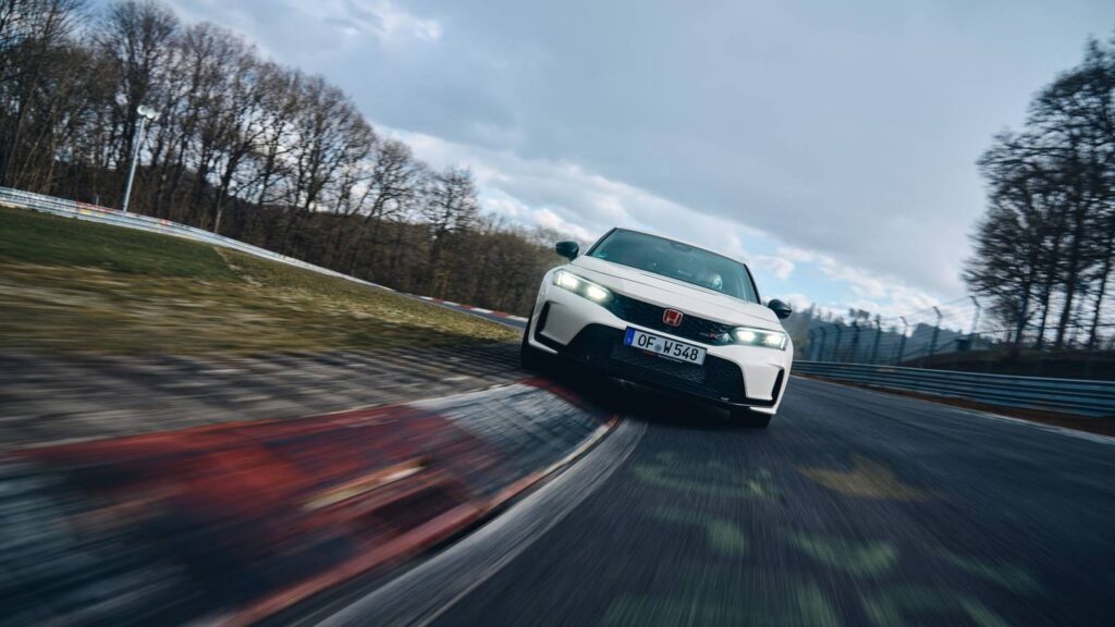 The Honda Civic Kind R embarrasses $100k sports activities vehicles on the music—and prices part as a lot 08 2023 honda civic type r at nurburgring.jpg