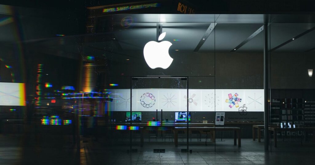 apple agrees to reveal india revenue in order to avoid massive 38b fine.jpg