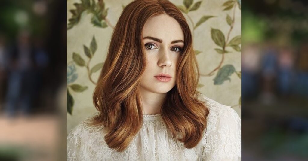 karen gillan shrinking s4.jpg