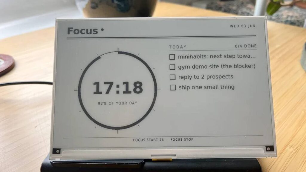 You, too, could make this Raspberry Pi eInk show that may not pester you all day quietdash featured.jpg